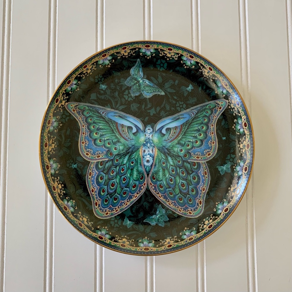Vintage “Emerald Elegance” Enchanted Wings Butterfly Plate by Bradford Exchange